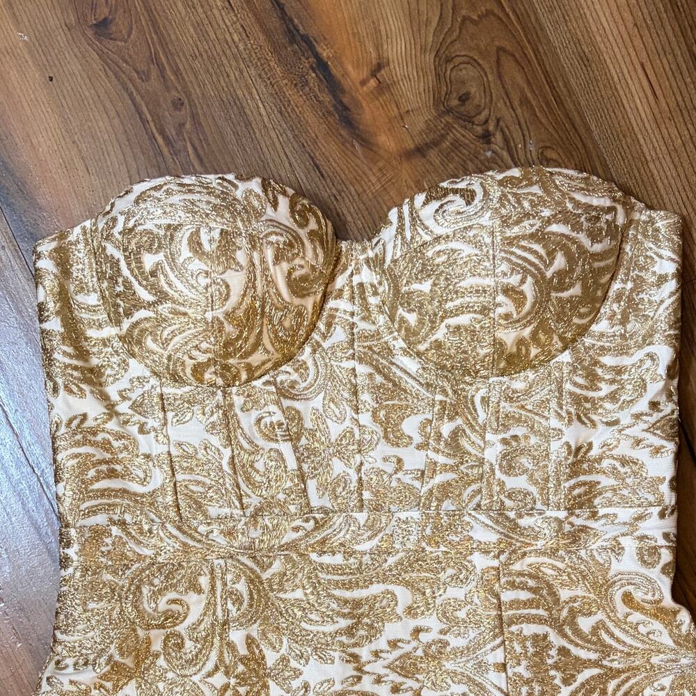 NWT Strapless Brocade Yasmine Dress Sweetheart Neckline | Fishtail Hem | Size 8 - Picture 4 of 8